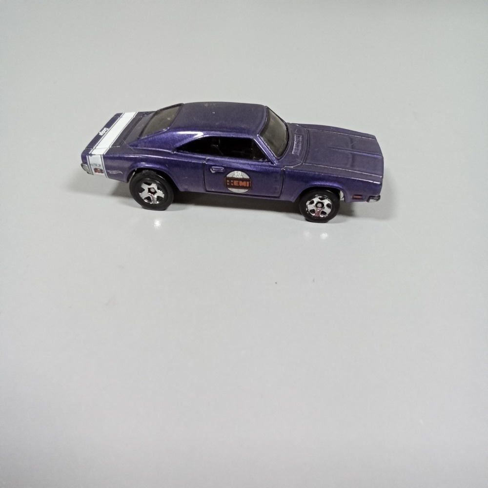 Hot Wheels 1969 Dodge Charger 500 Purple 50 Years HEMI 1:64 Diecast Car 2014